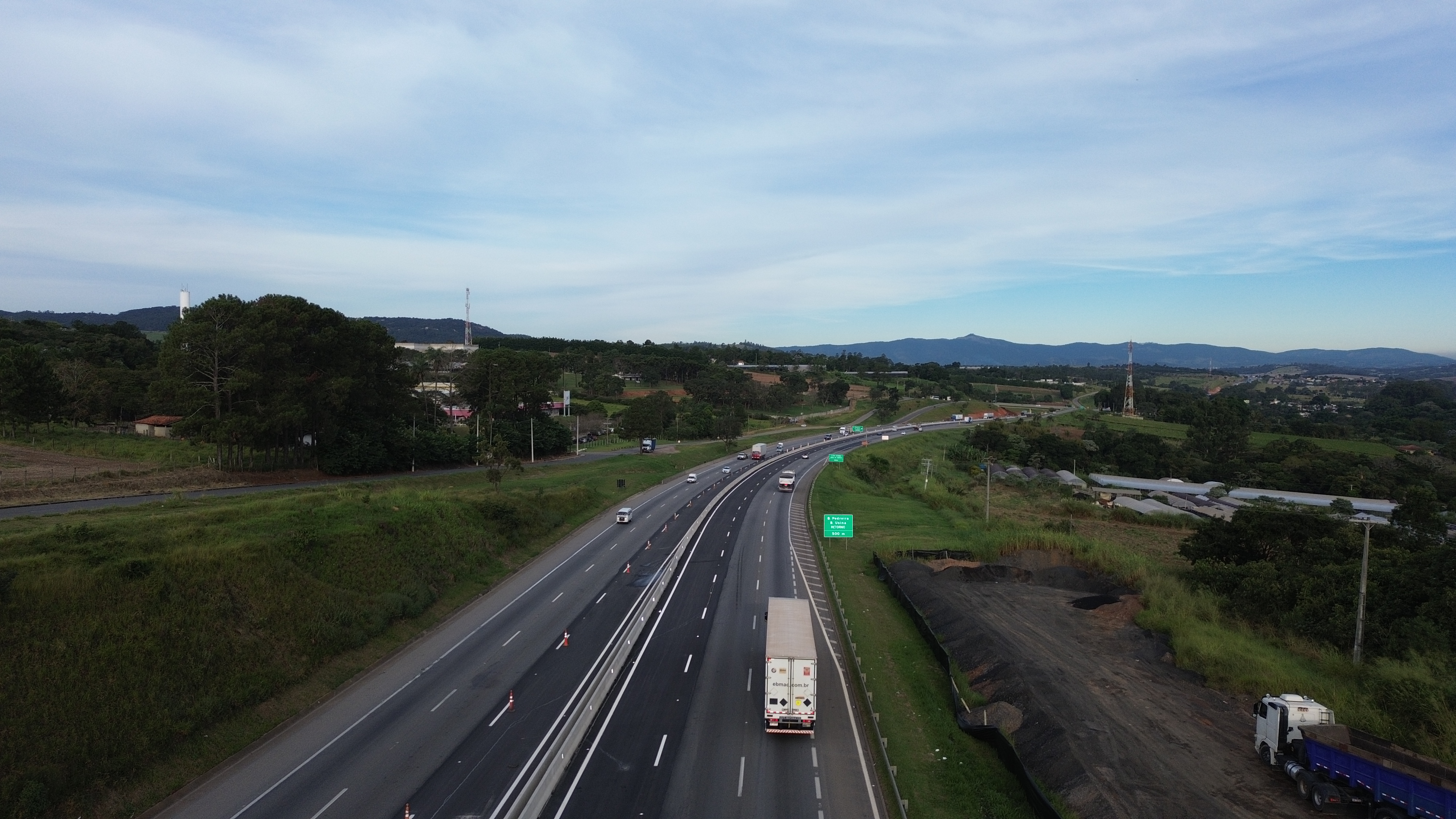 Feriado prolongado da Revolução Constitucionalista deve levar 840 mil veículos ao Corredor Dom Pedro